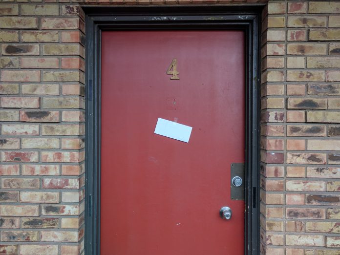 Renter Door