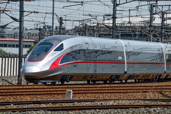 A CR400AF high-speed rail train in China. (Wikipedia / N509FZ) A CR400AF high-speed rail train in China. (Wikipedia / N509FZ)