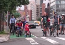 Midweek Video: Families Celebrate Brooklyn’s 4th Ave Protected Bike Lane