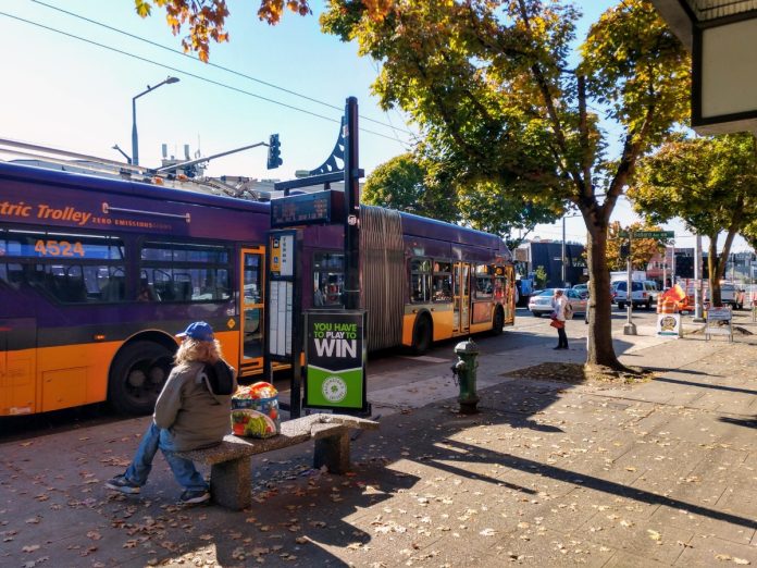 IMG_20191009_132216818_HDR Route 40 briefly uses Market Street to connect to 24th Avenue NW, sharing a stop with Route 44. (Photo by author)