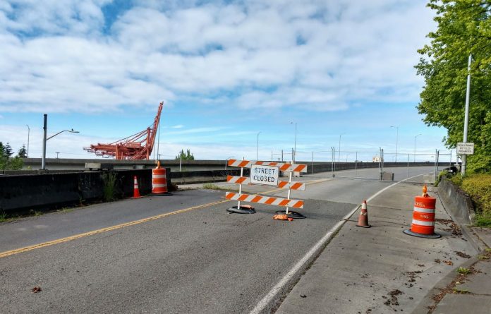 IMG_20200524_170703477_HDR Streets Closed sign in Youngstown bars access to the West Seattle Bridge. (Photo by Doug Trumm)