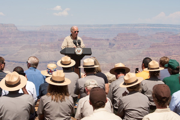 JoeBiden_V072710DL-0235
