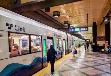Op-Ed: Quick CEO Ousting Points at Sound Transit Board Deficiencies Passengers board and disembark at Westlake Station's northbound platform.