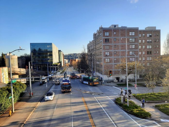 15th Avenue NE in U District with Buses - Trumm 20220322