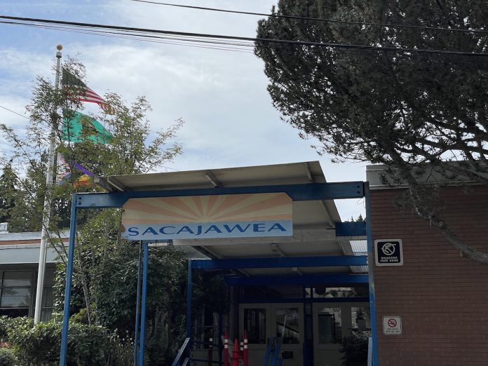 Sacajawea Elementary entrance